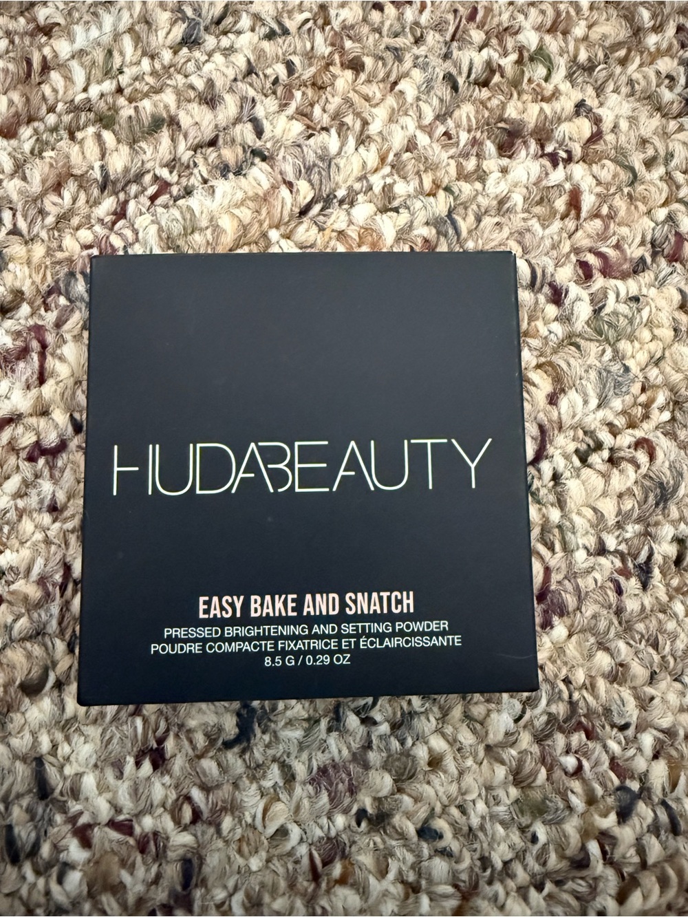 HUDA BEAUTY Easy Bake and Snatch Pressed Brightening & Setting Powder